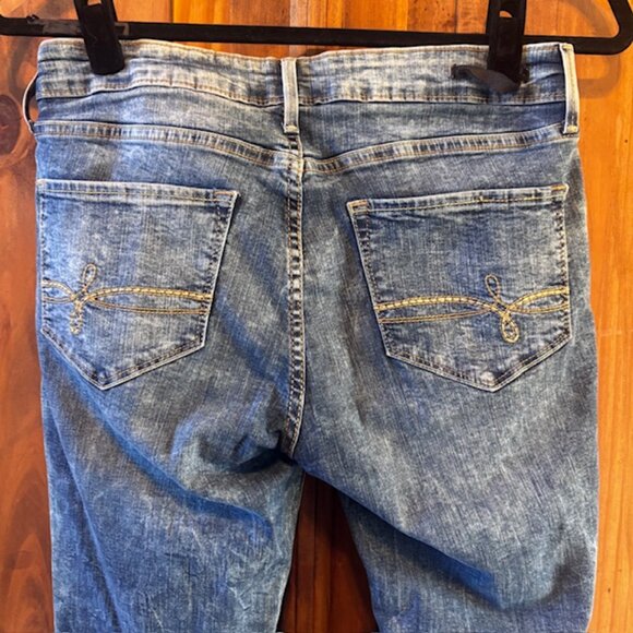 Denizen from Levi's Low Rise Jeggings - Size 9/29 - Picture 8 of 11